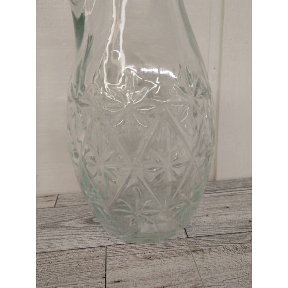Vintage Decanter with Stopper 12" Tall Clear Cut Glass Retro 70s Star Burst (F8) - Picture 4 of 13